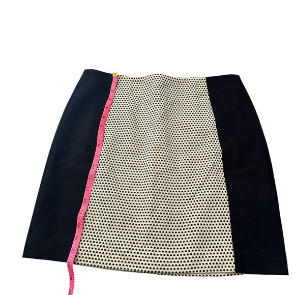 Ann Taylor LOFT Black and Cream Polka Dot Skirt in Women’s 6 Petite - Picture 4 of 8